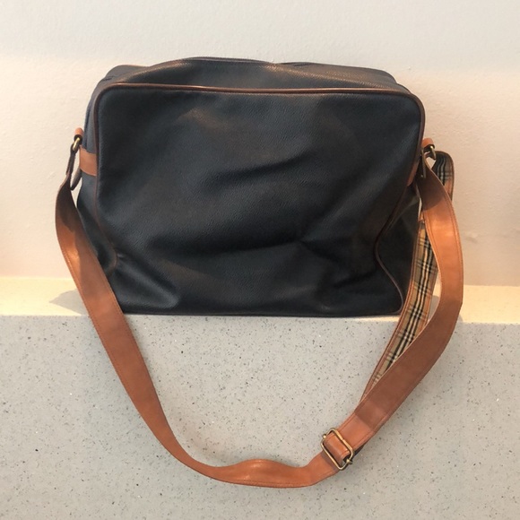 BURBERRYS Travel Bag - Vintage Authentic - Picture 5 of 13